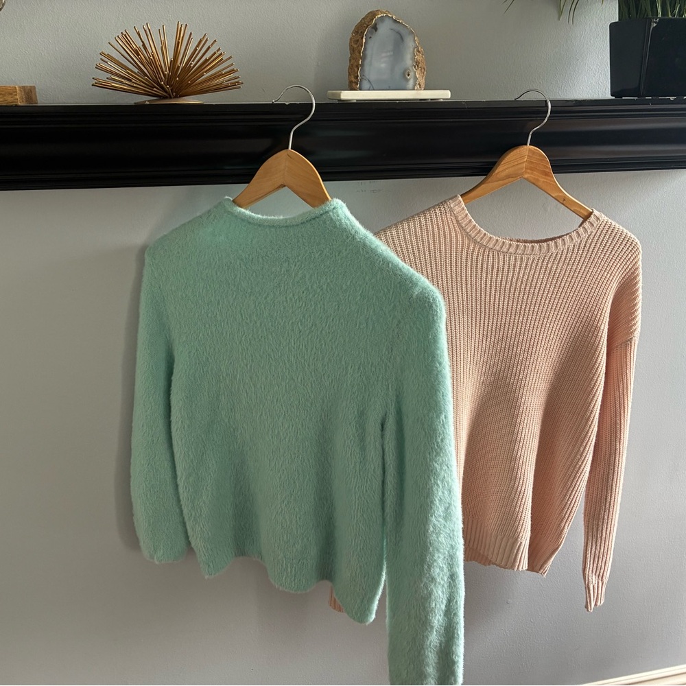 Lot of 2 sweaters- Universal Thread Soft Knit in Mint, Copper Key in Blush
